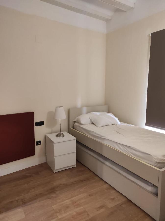Apartamentos En Plom Валенсия Экстерьер фото