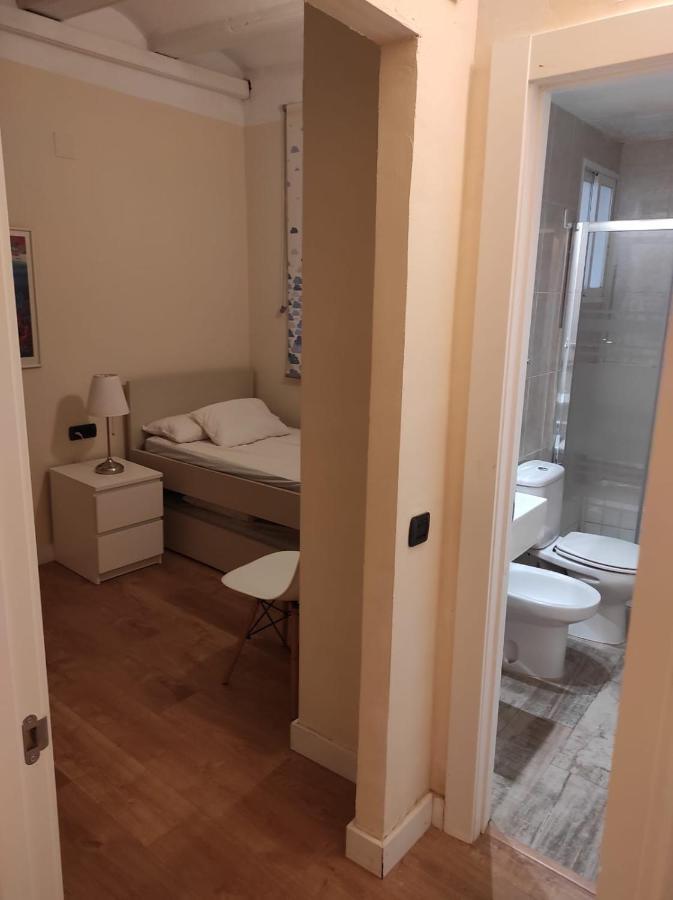 Apartamentos En Plom Валенсия Экстерьер фото